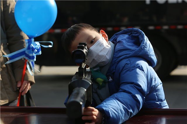 辽宁本钢训练开放日，国际比赛日主帅复盘引欢呼，社区盾在即，球探报告显示潜力(辽宁本钢队比赛录像)